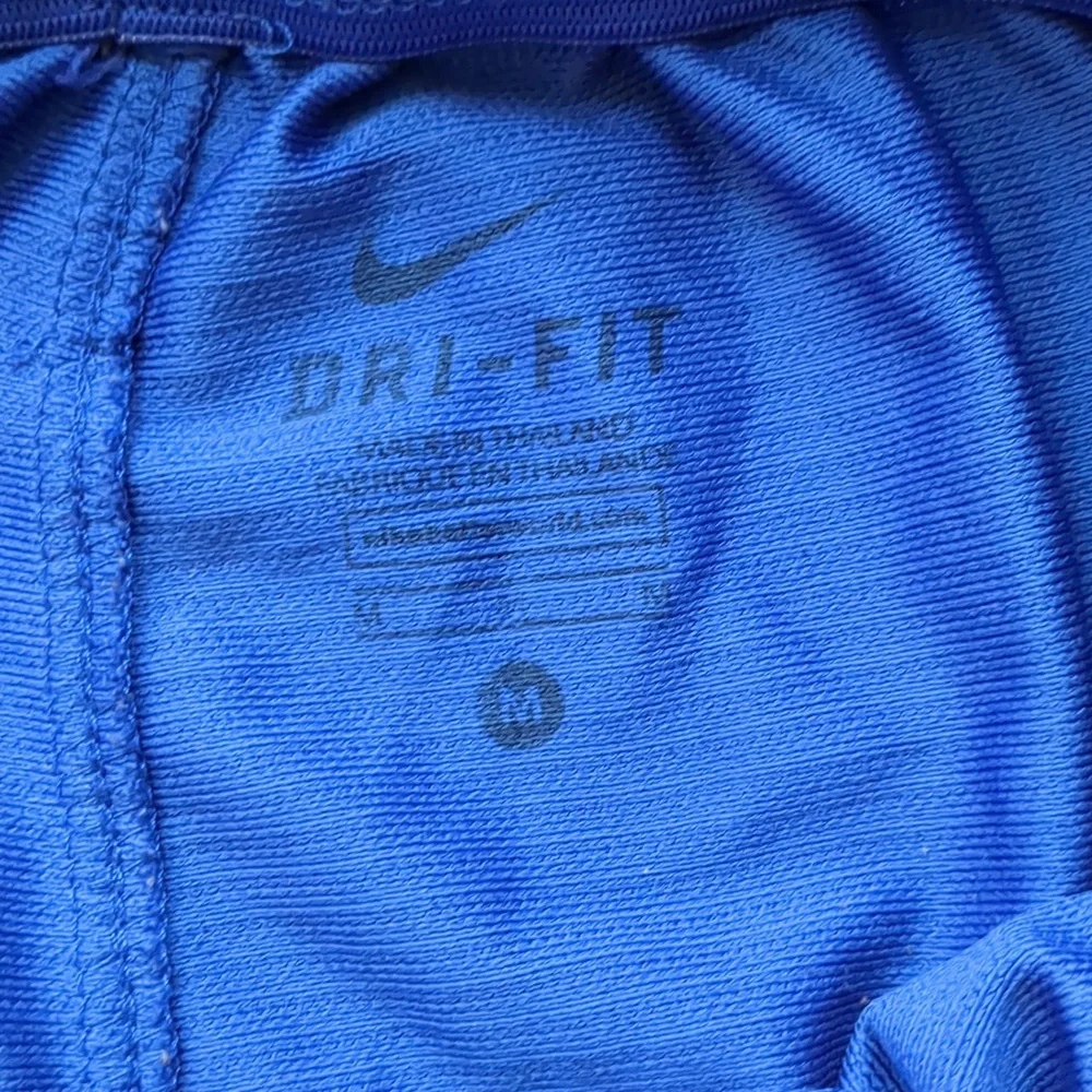 Boys Nike Royal Blue Basketball Shorts, Size Medium